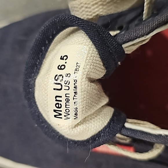 Vans shoes women's size 8 - Picture 3 of 3